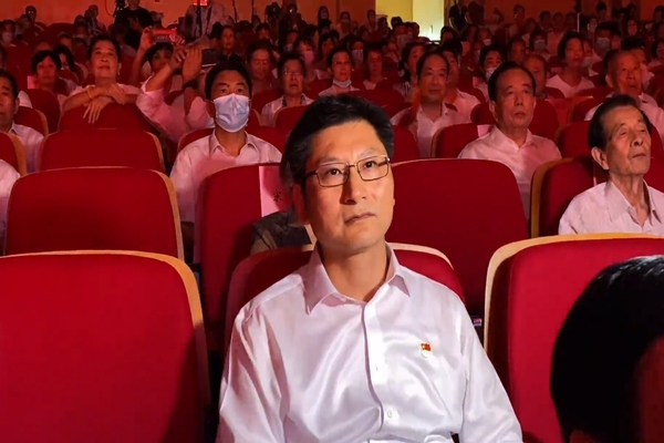 2-修改市委常委、市委组织部部长马文革出席活动.jpg